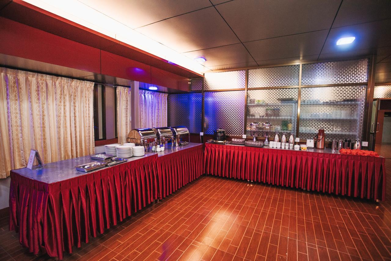 Amber Palace Hotel Myitkyinā 외부 사진
