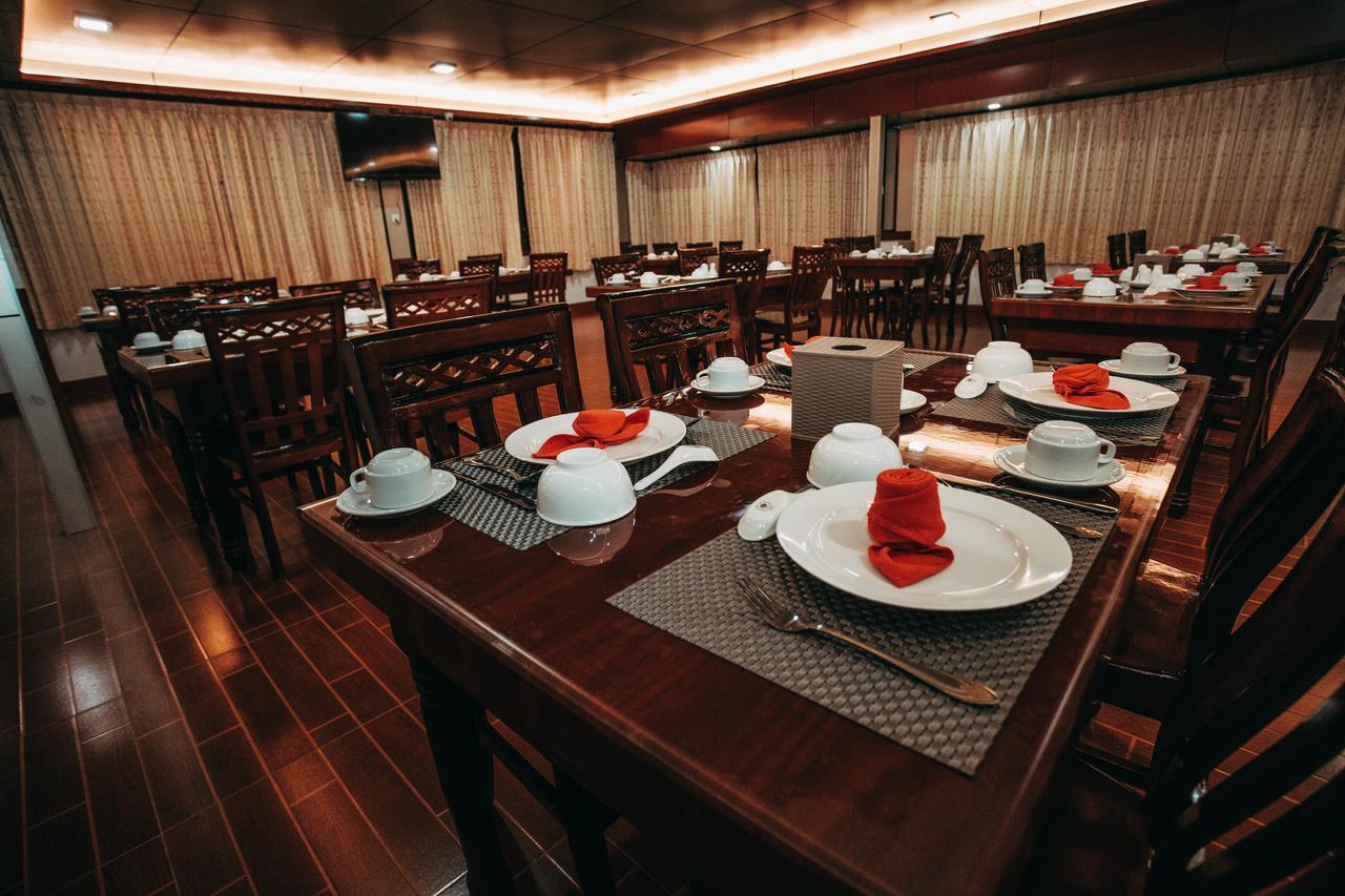 Amber Palace Hotel Myitkyinā 외부 사진