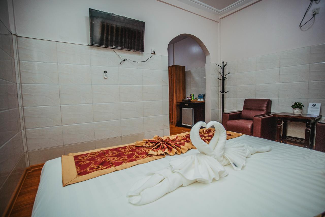 Amber Palace Hotel Myitkyinā 외부 사진